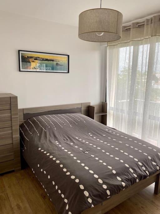 T3 - Centre - 75m2 - 2 Sdb - Parking - Calme Apartment *